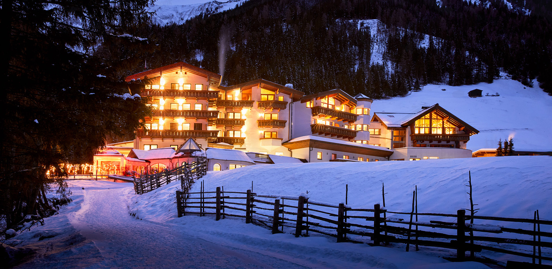 Hotel Adler Inn Winterurlaub Babyhotel Hintertux Zillertal