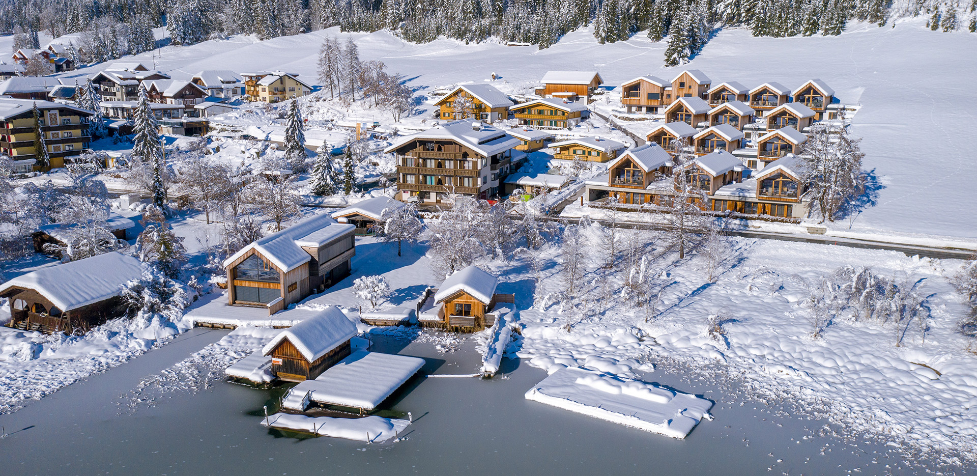 REGITNIG Hotel Chalets Familienurlaub Winter Weissensee Kärnten